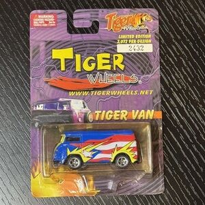 RARE Limited Edition Tiger Wheels - Puerto Rico Flag VW Van #2432 of 3072